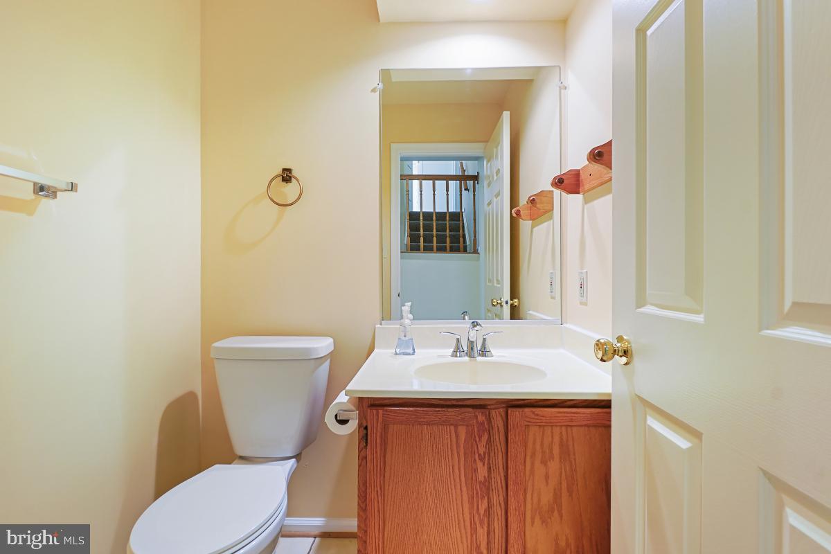 BROOKEVILLE KNOLLS - Residential Lease