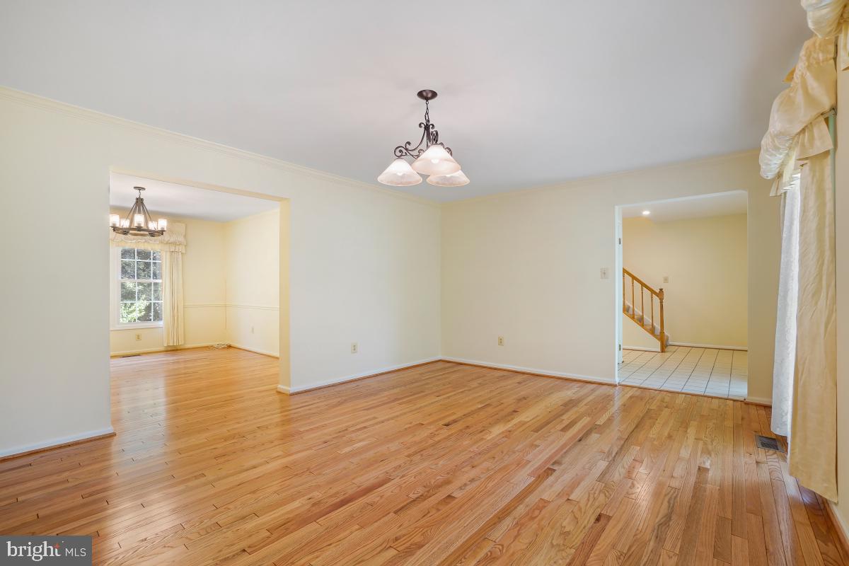 BROOKEVILLE KNOLLS - Residential Lease