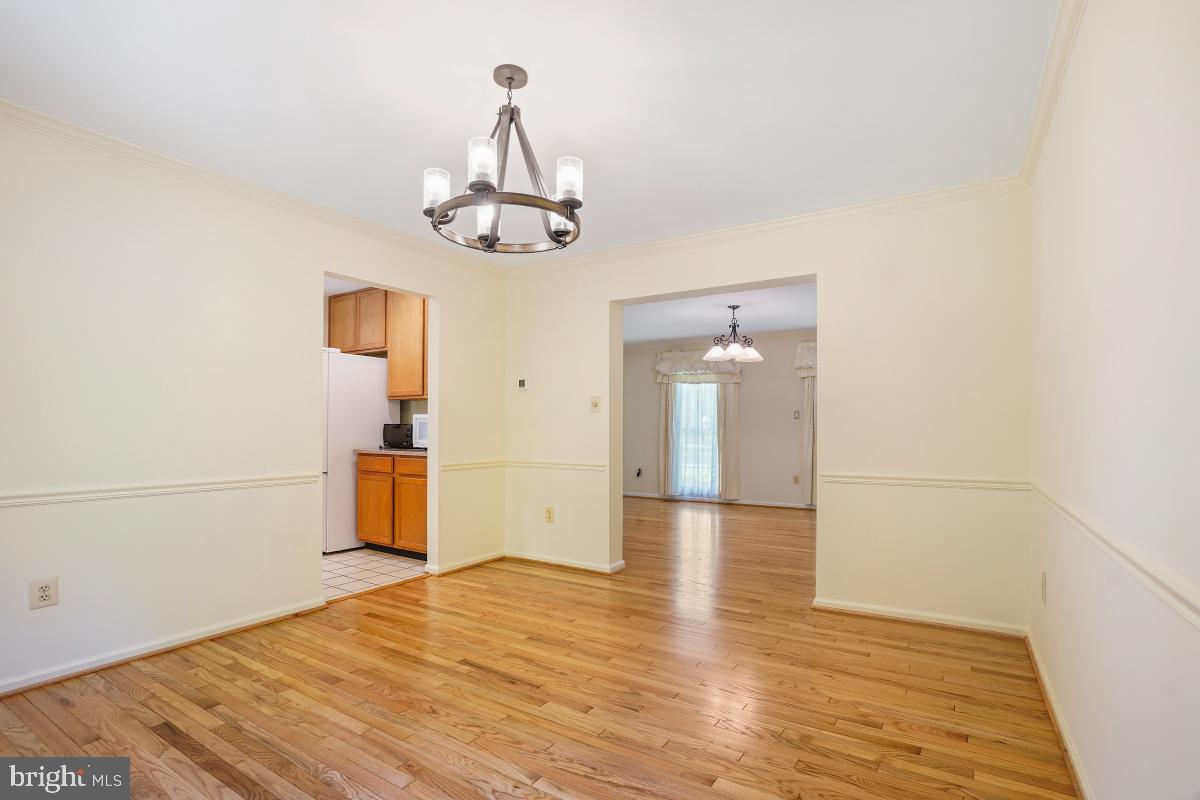 BROOKEVILLE KNOLLS - Residential Lease