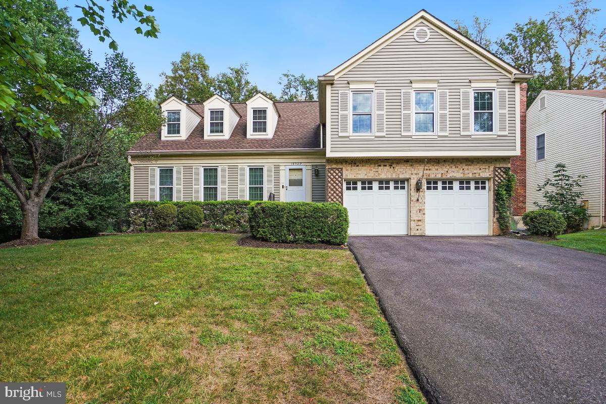 BROOKEVILLE KNOLLS - Residential Lease