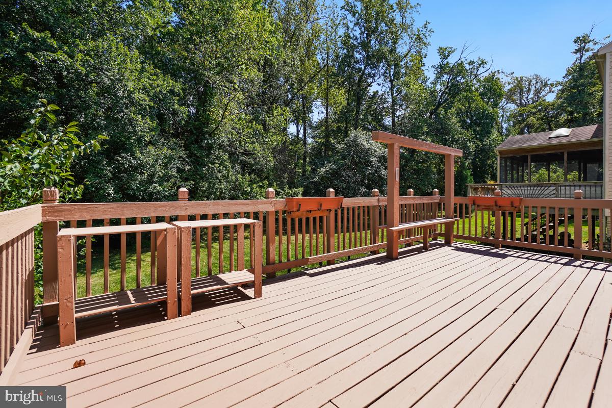 BROOKEVILLE KNOLLS - Residential Lease