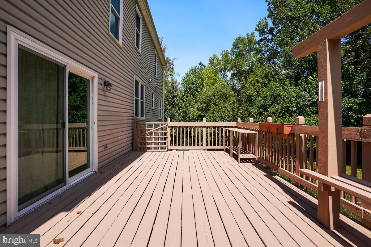 BROOKEVILLE KNOLLS - Residential Lease