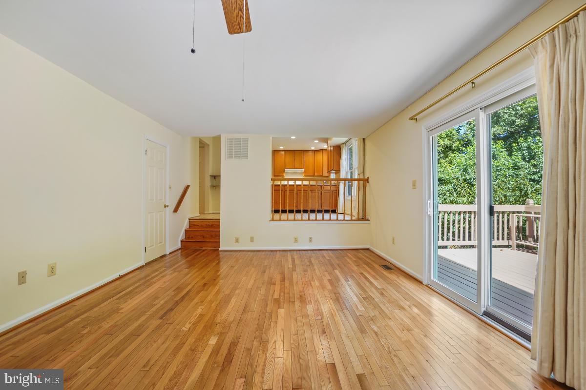 BROOKEVILLE KNOLLS - Residential Lease