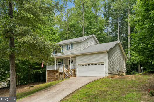 PRESIDENTIAL LAKES - Residential