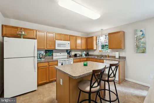 PRESIDENTIAL LAKES - Residential