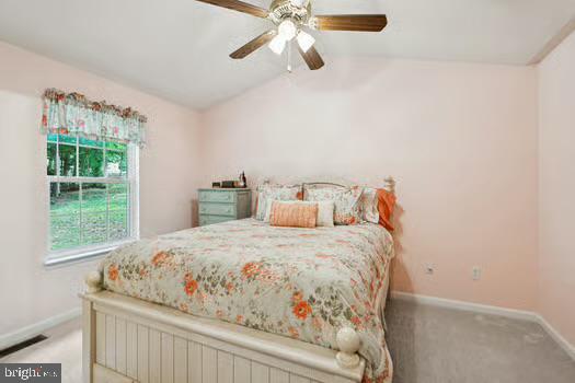 PRESIDENTIAL LAKES - Residential