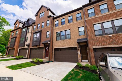 7207 MOUNTAINEER DRIVE ALEXANDRIA VA 22306