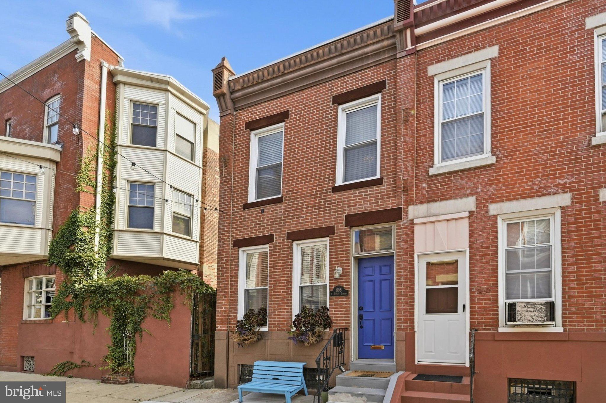 895 N JUDSON STREET