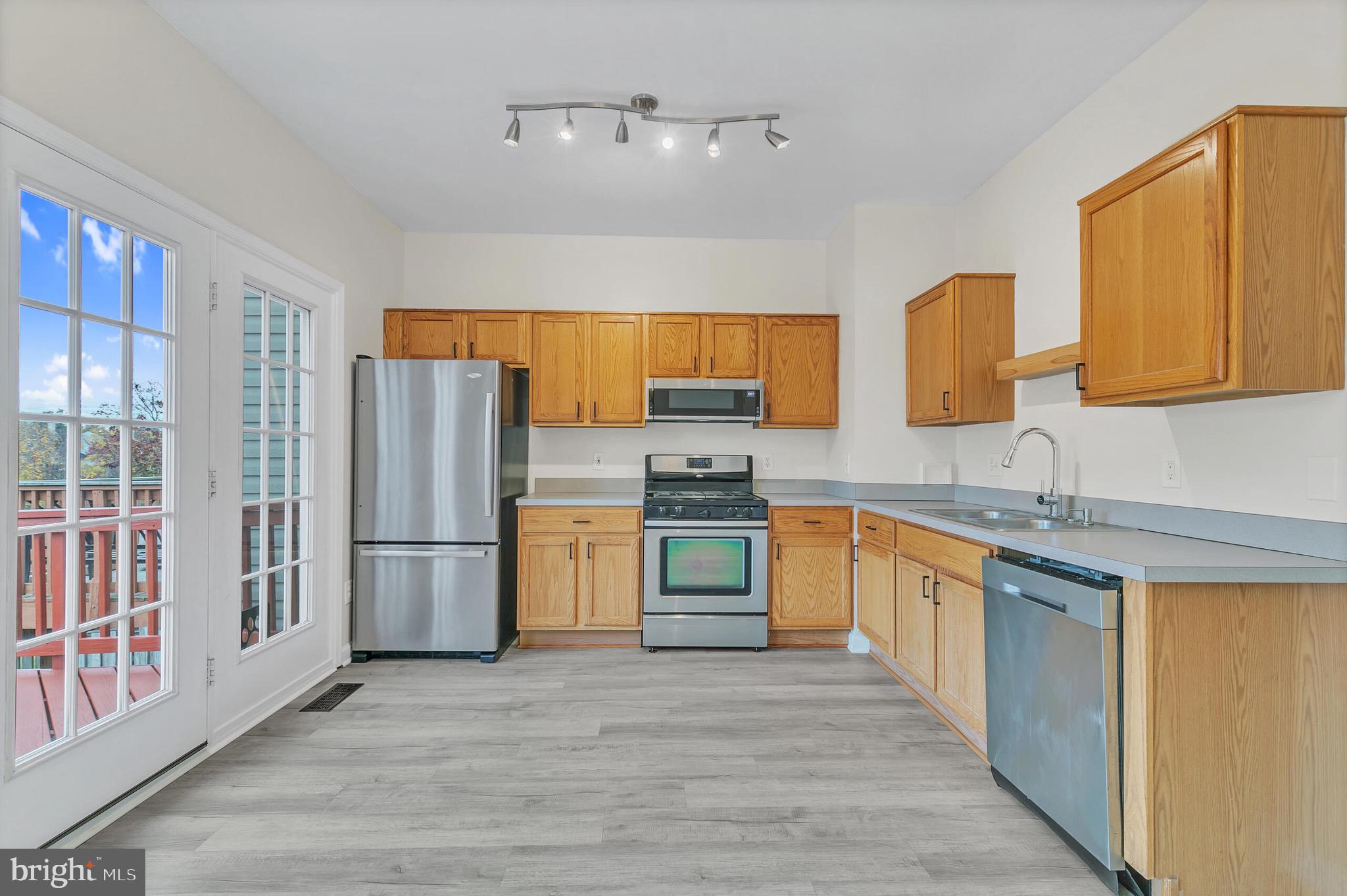 CROSSROADS MANOR - Residential Lease