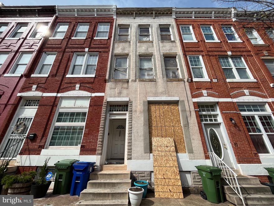 ONLINE AUCTION: Bidding begins 6/19/2025 @ 10:00 AM. Bidding ends 6/23/2025 @ 12:30 PM. List Price is Suggested Opening Bid. Deposit: $5,000. 3 Story Townhouse located in the Harlem Park area. JUST MINUTES to the University of Maryland Medical Center. Easy access to major traffic artery W Franklin St.