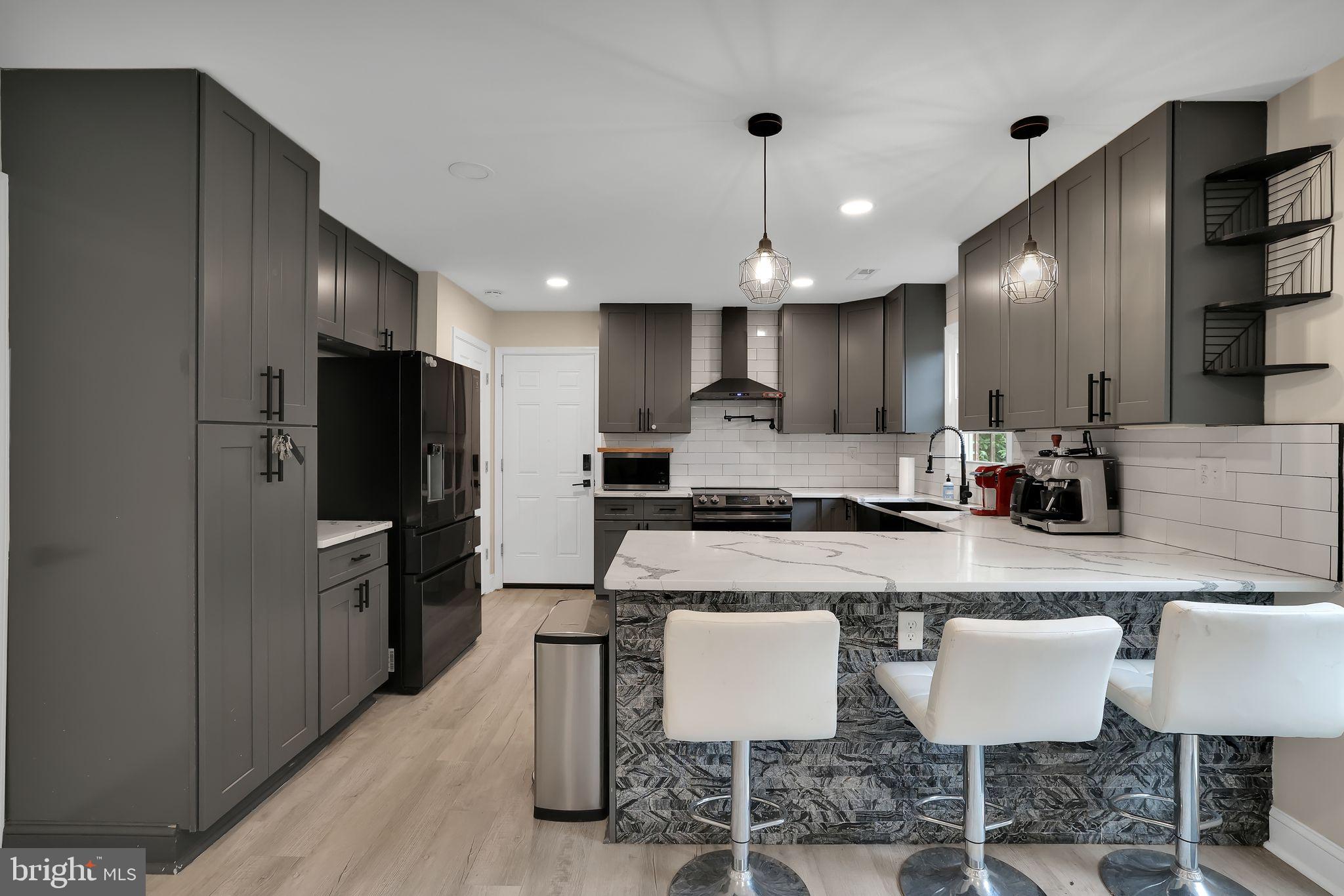 908 SERO ESTATES DRIVE