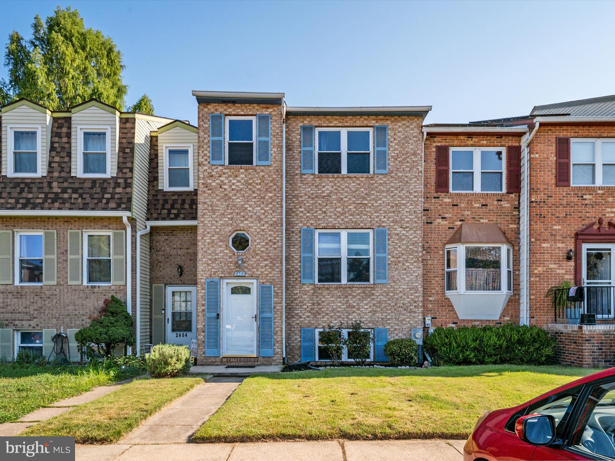 Welcome to this freshly updated townhome in the heart of Crofton! Featuring brand new paint and flooring throughout, this home is move-in ready and offers a warm, modern feel. The spacious main level provides a bright living area, dining space, and a functional kitchen that makes everyday living and entertaining a breeze.
Upstairs, you’ll find comfortable bedrooms with plenty of natural light. The home also includes outdoor space to relax and unwind.
Enjoy the convenience of living in Crofton—close to shopping, dining, parks, and top-rated schools. With easy access to major commuter routes, getting to Annapolis, Baltimore, or Washington, D.C. is simple and stress-free.
✨ Fresh paint & new flooring
✨ Bright and spacious layout
✨ Close to shops, dining & entertainment
✨ Easy commute to Annapolis, Baltimore & D.C.
This home is ready for immediate move-in—professionally manged,
Pets accepted with a non refundable et fee of $250per pet, and $50 a month pet rent per pet.
Please apply on management website
