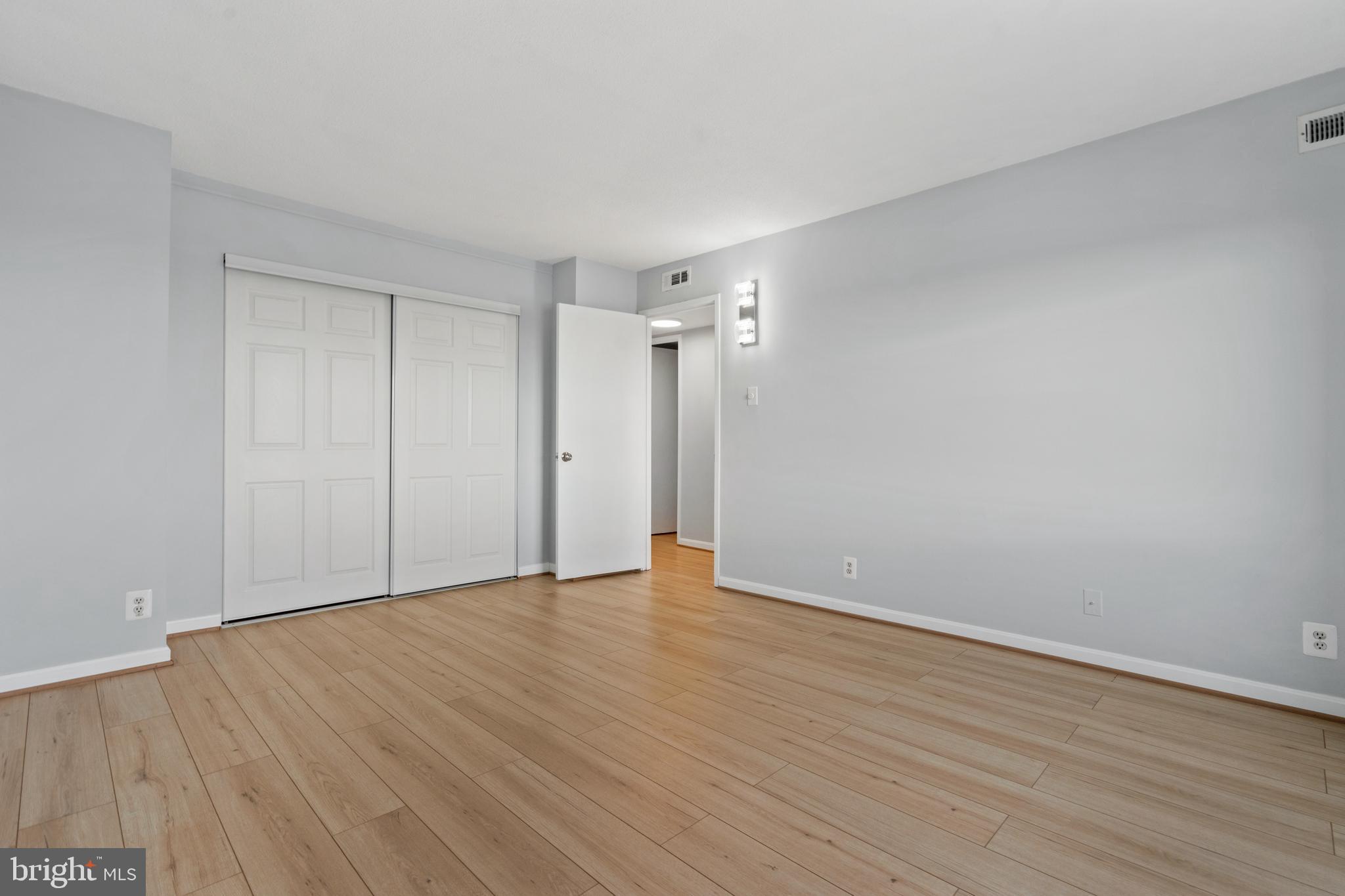 WATERGATE AT LANDMARK - Residential