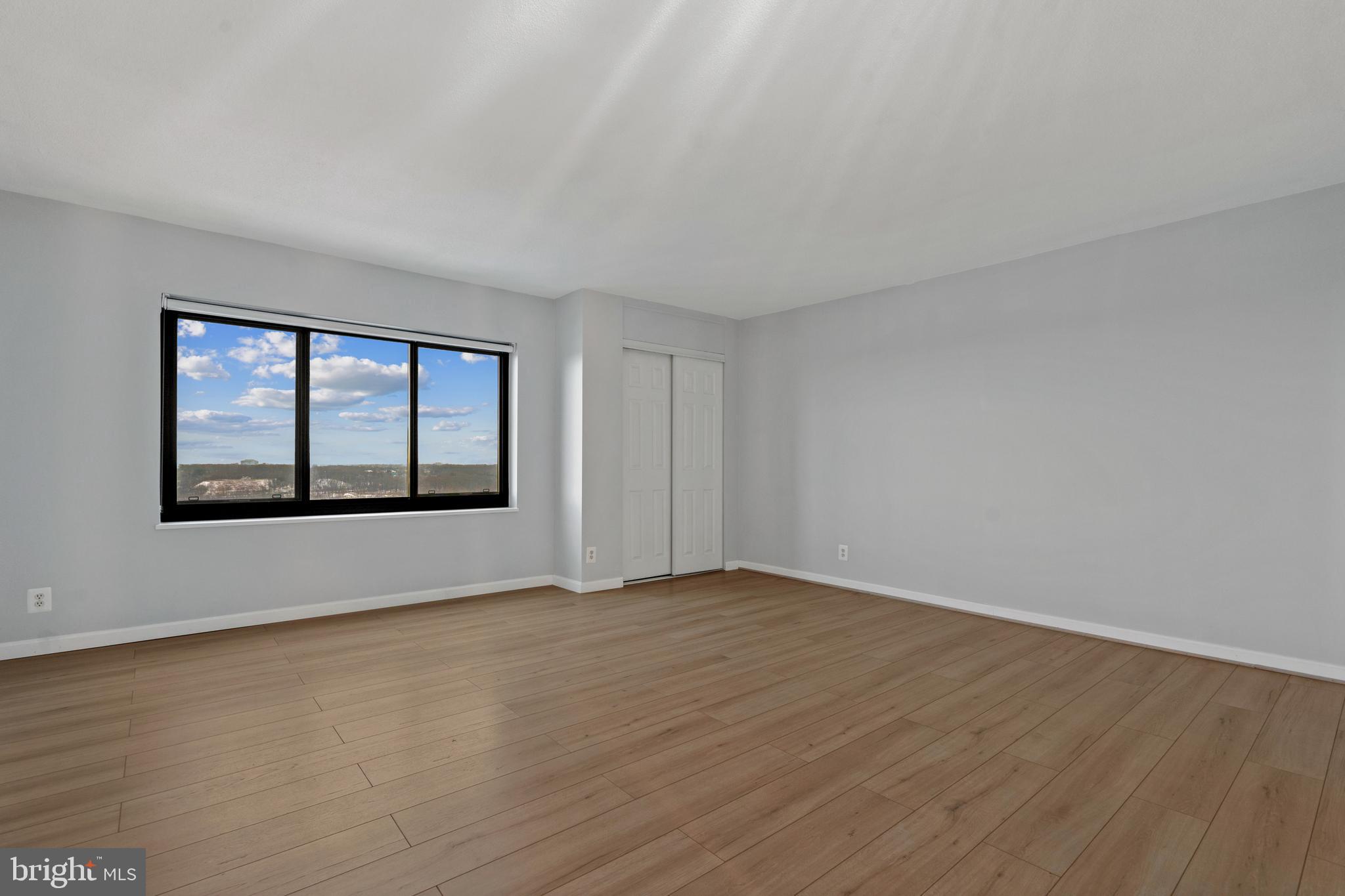 WATERGATE AT LANDMARK - Residential