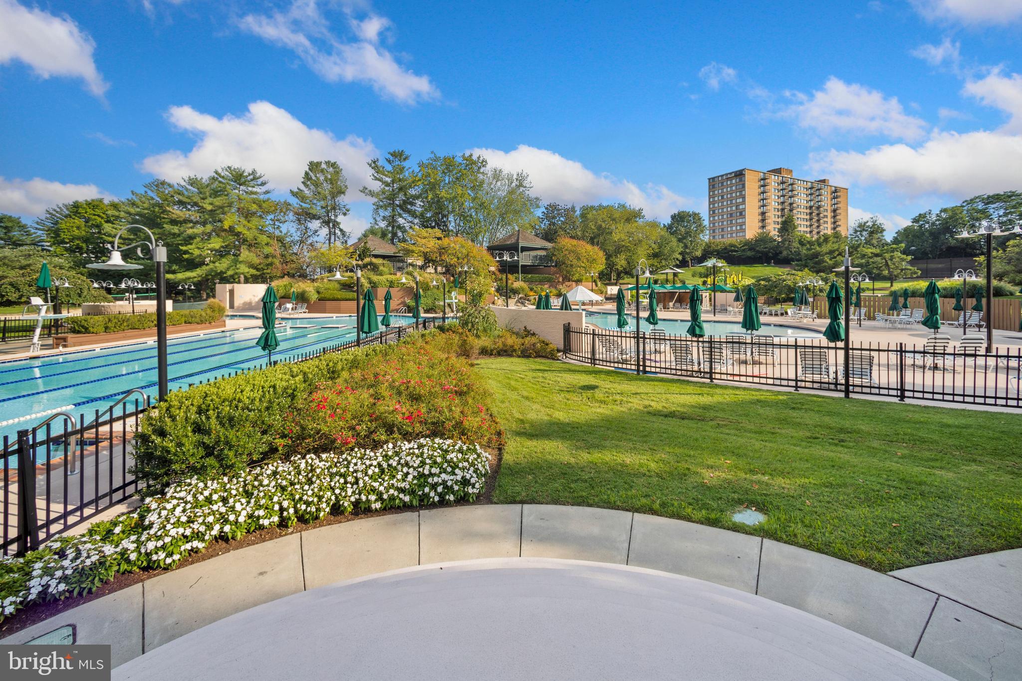 WATERGATE AT LANDMARK - Residential