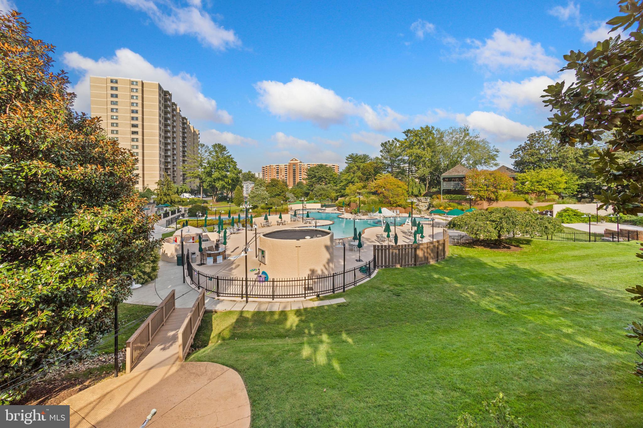 WATERGATE AT LANDMARK - Residential