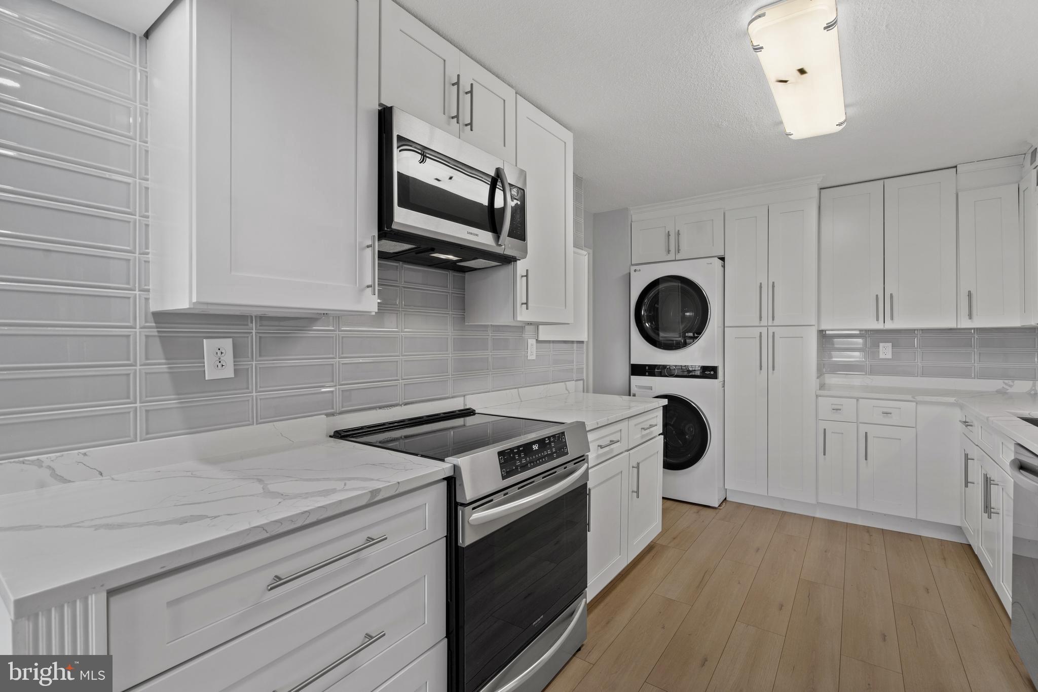 WATERGATE AT LANDMARK - Residential