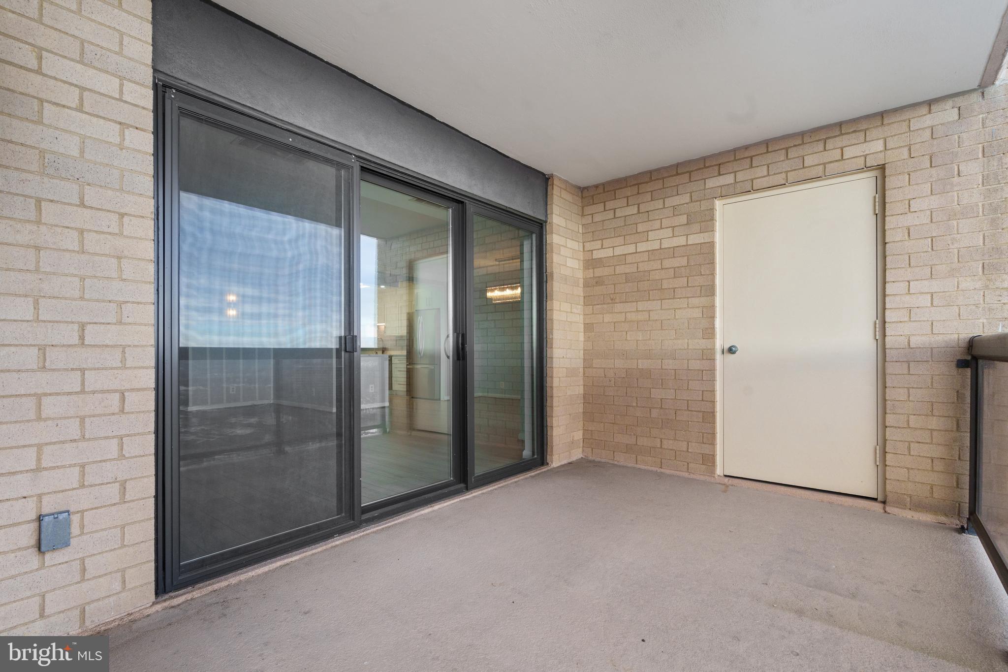 WATERGATE AT LANDMARK - Residential