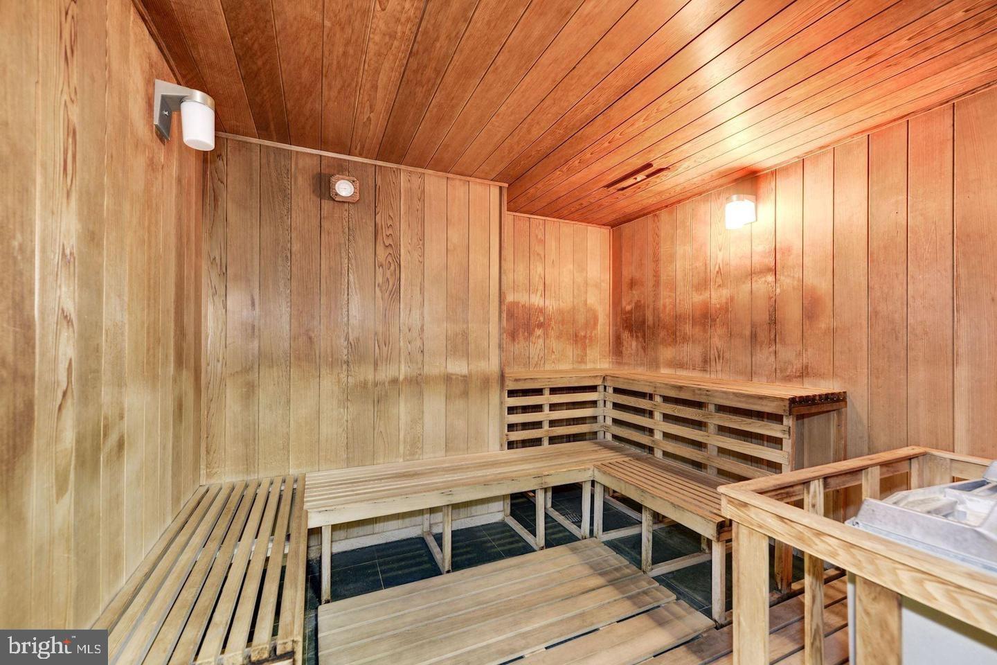 WATERGATE AT LANDMARK - Residential