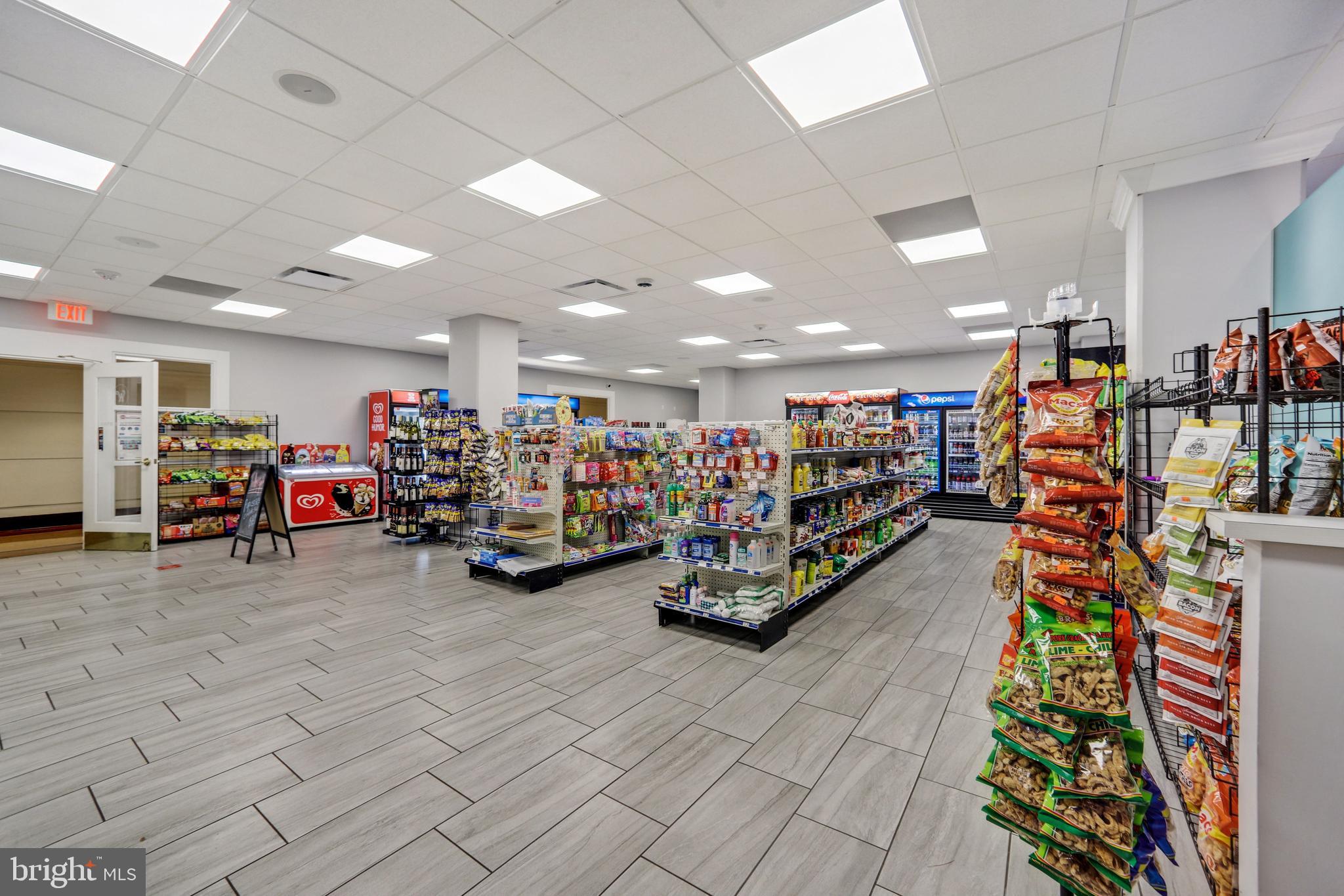 WATERGATE AT LANDMARK - Residential