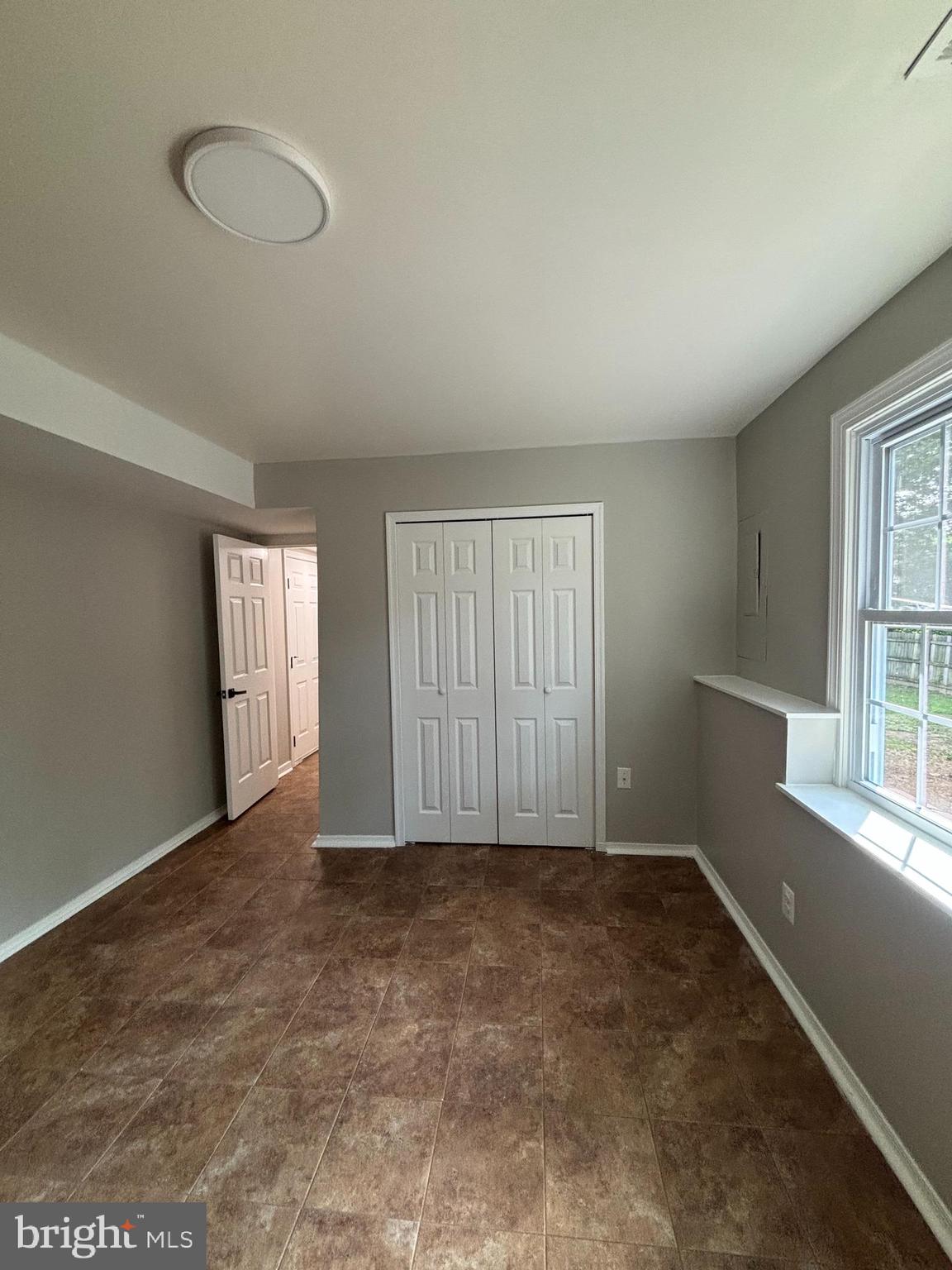 SHADOW WOODS - Residential Lease