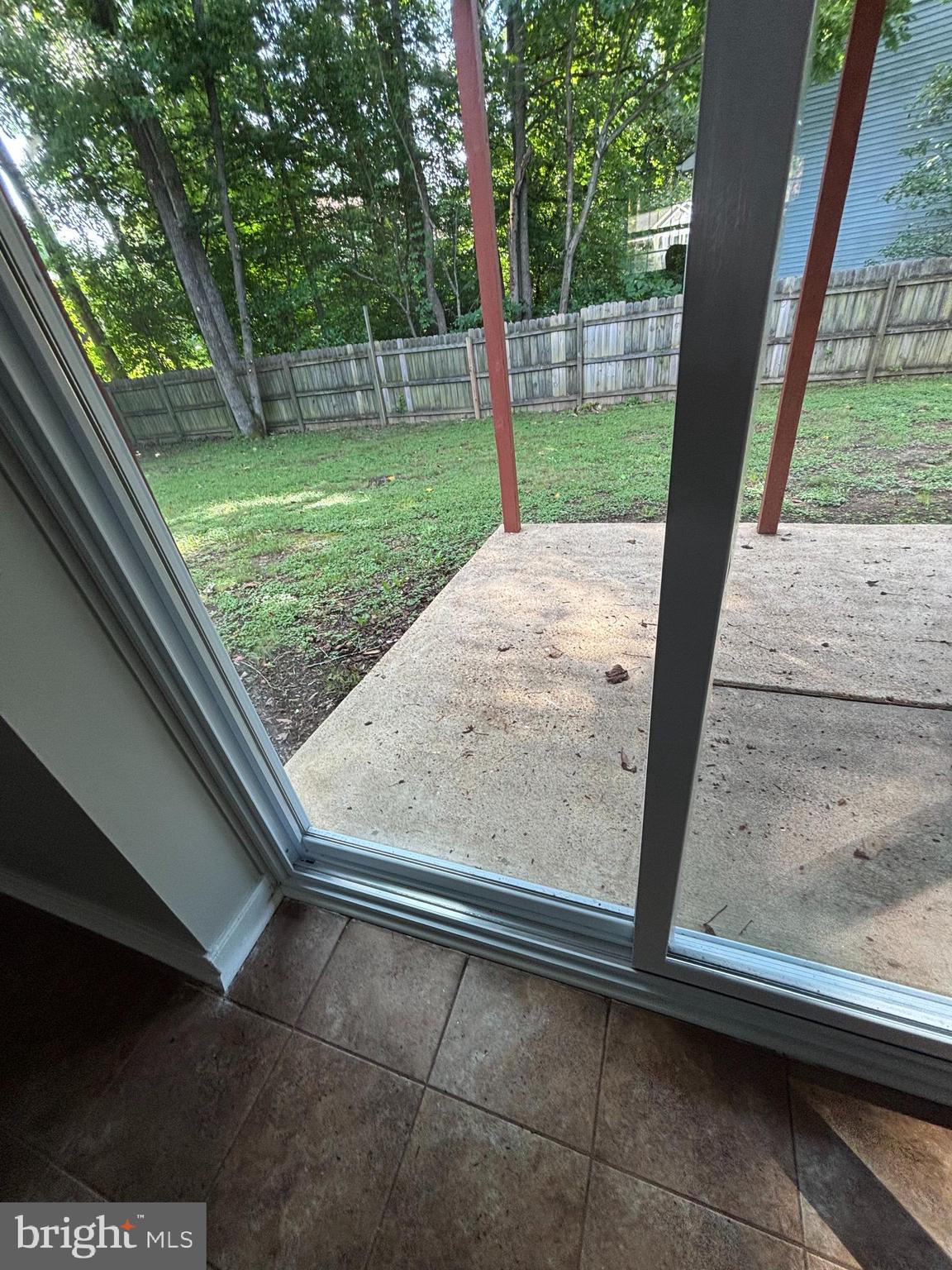 SHADOW WOODS - Residential Lease