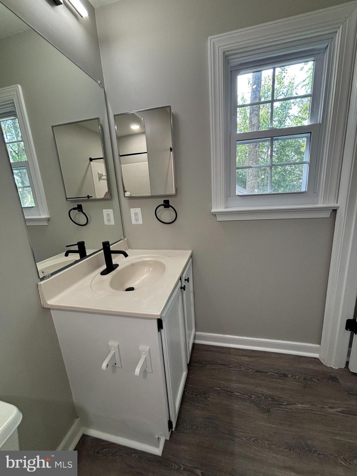 SHADOW WOODS - Residential Lease