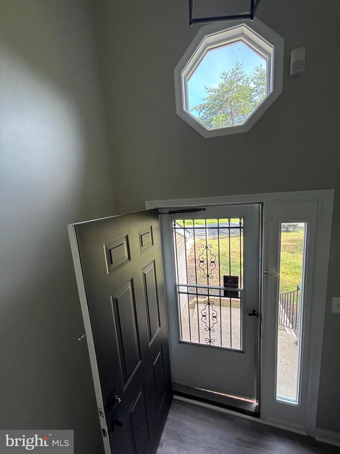 SHADOW WOODS - Residential Lease