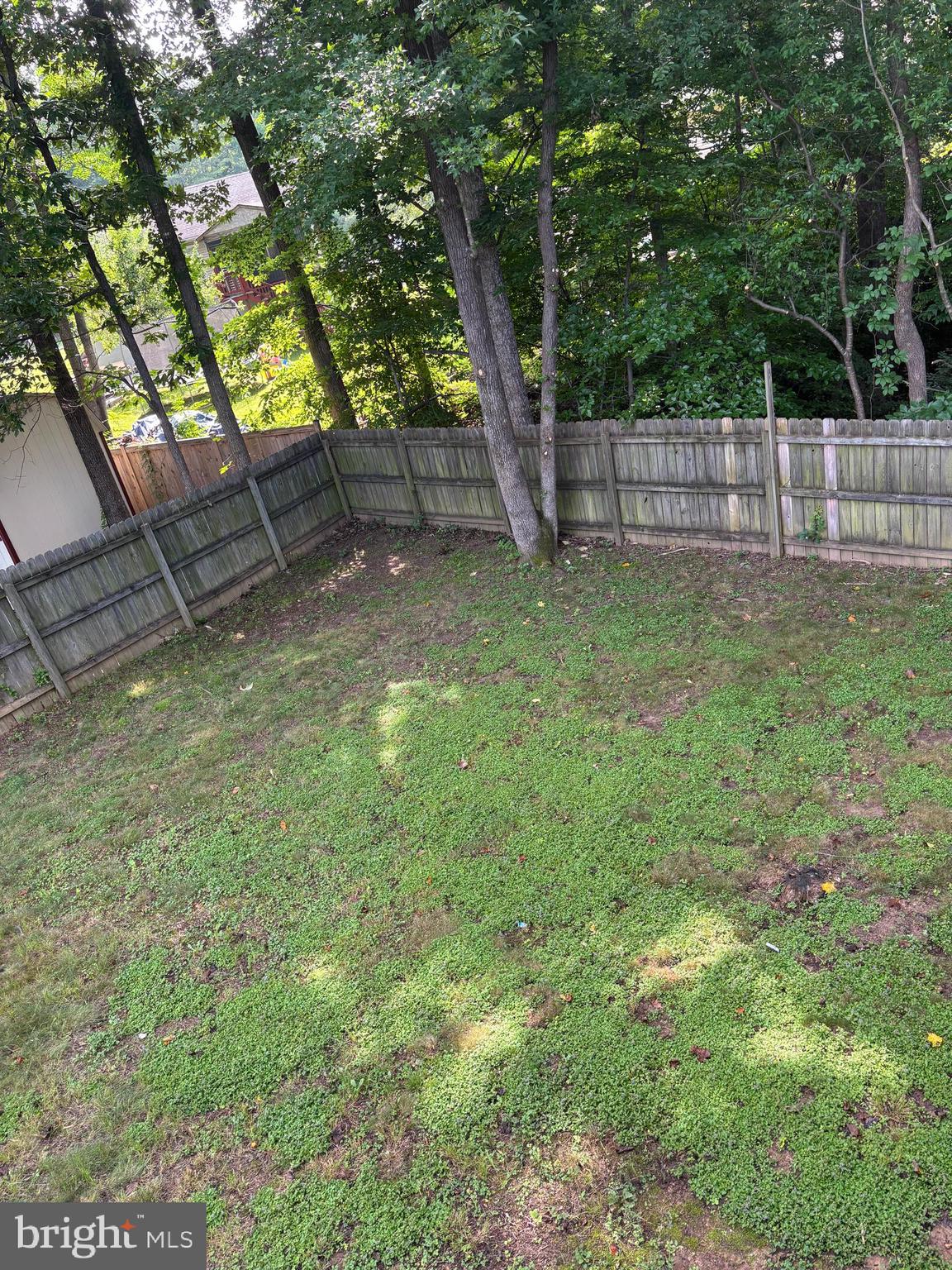 SHADOW WOODS - Residential Lease