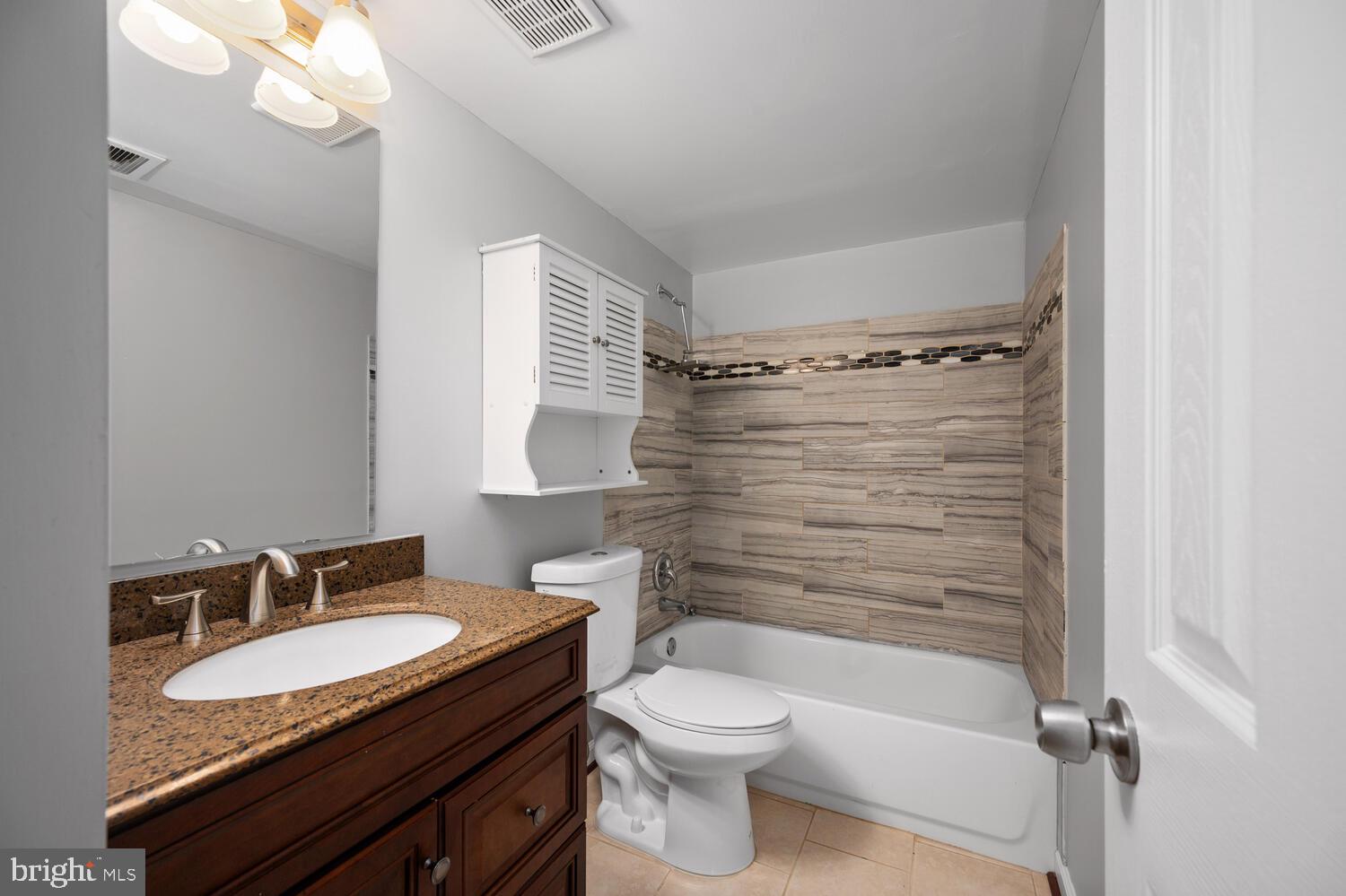 ELYSIAN WOODS - Residential Lease