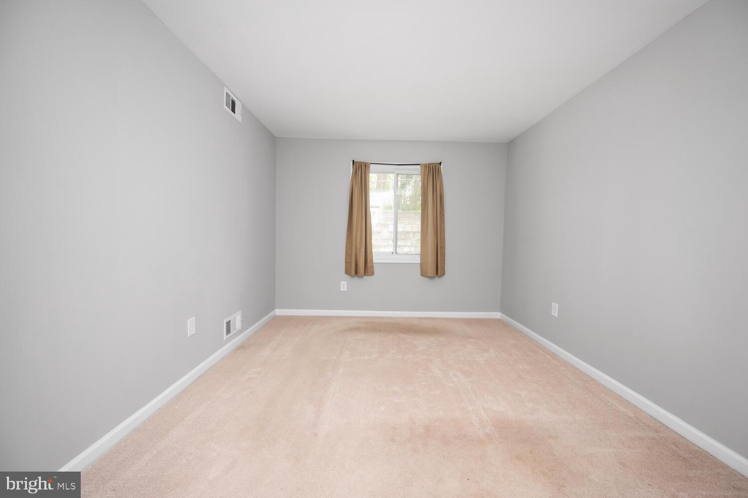 ELYSIAN WOODS - Residential Lease