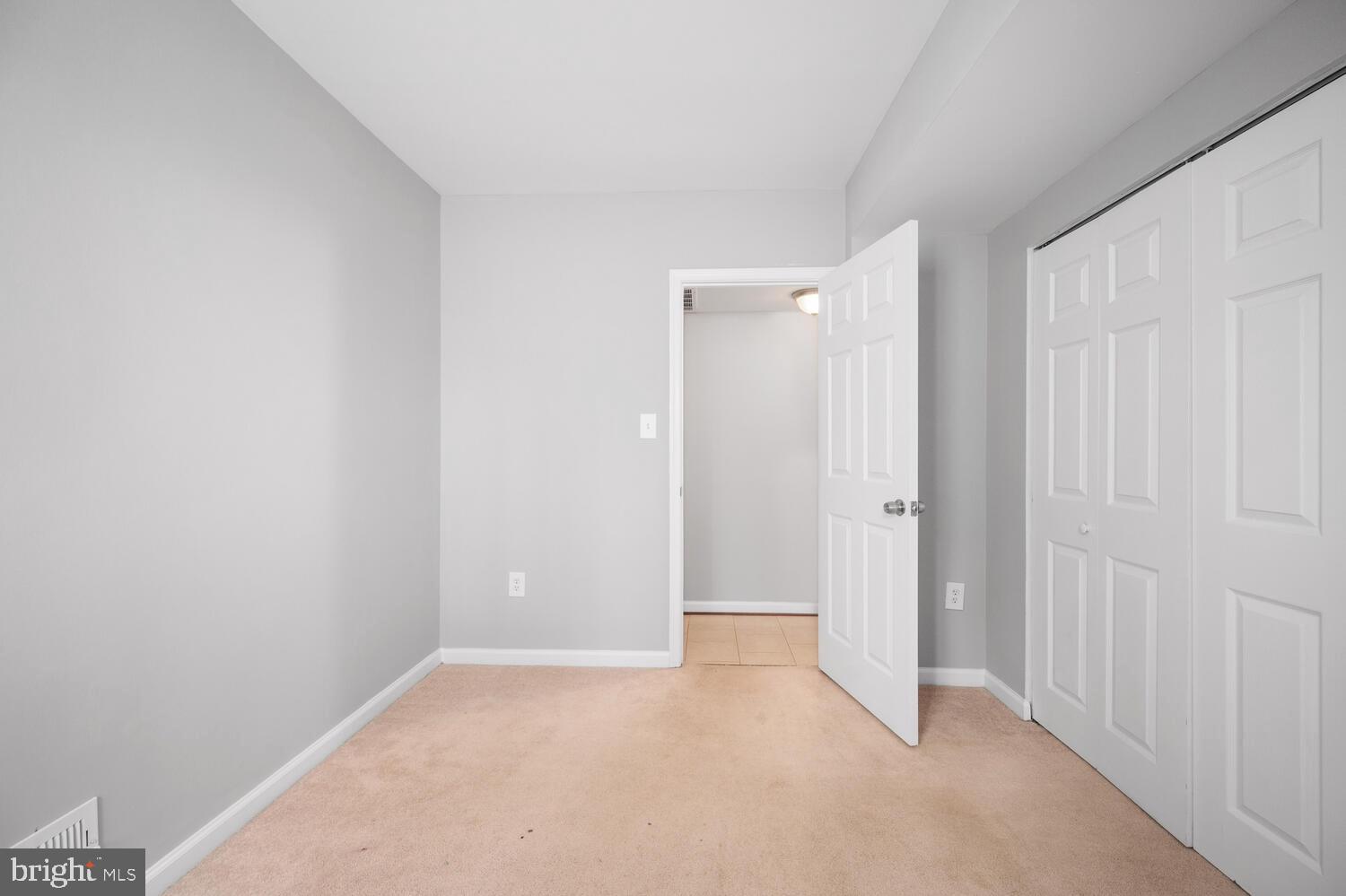 ELYSIAN WOODS - Residential Lease