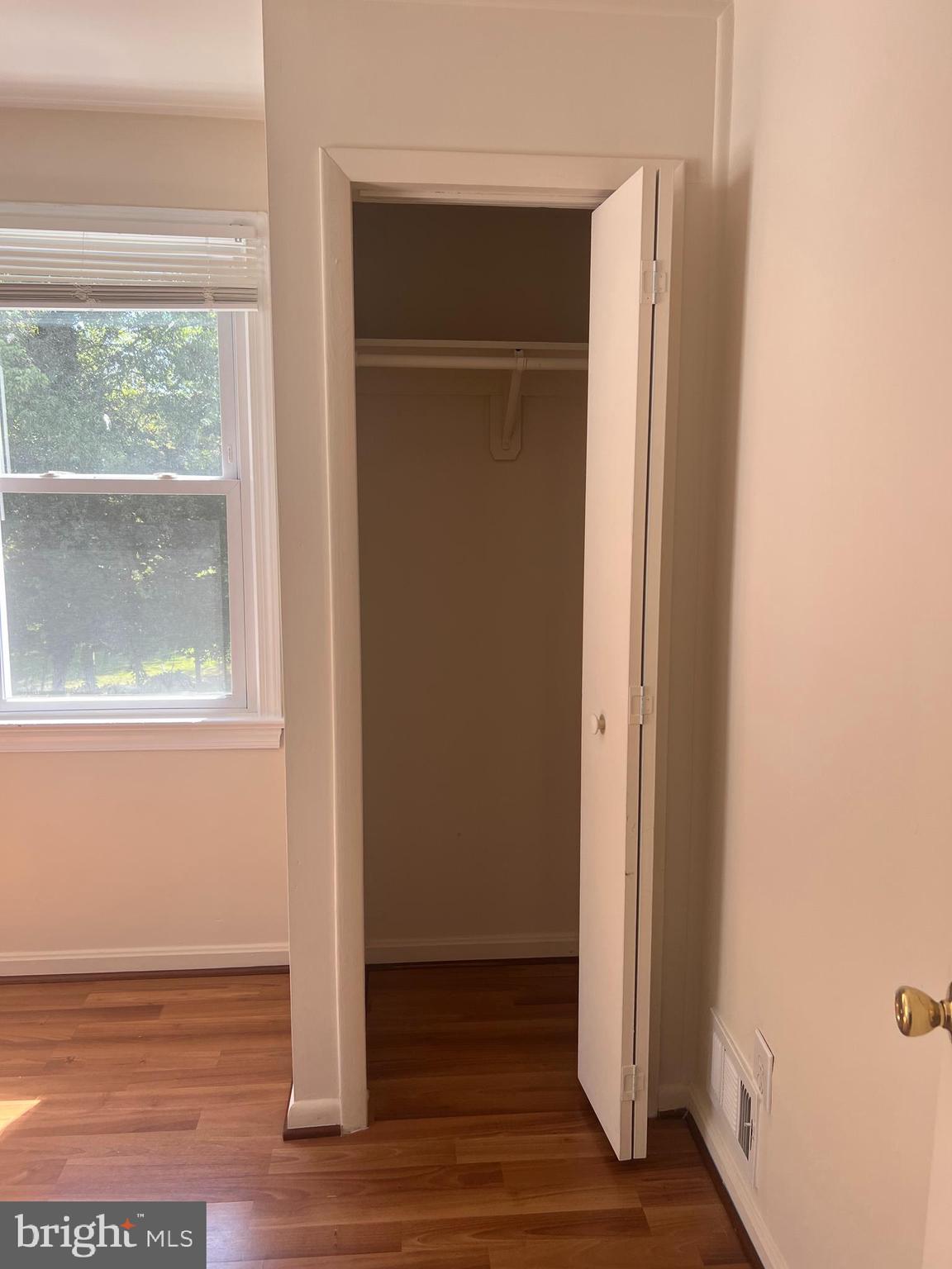 LAUREL - Residential Lease