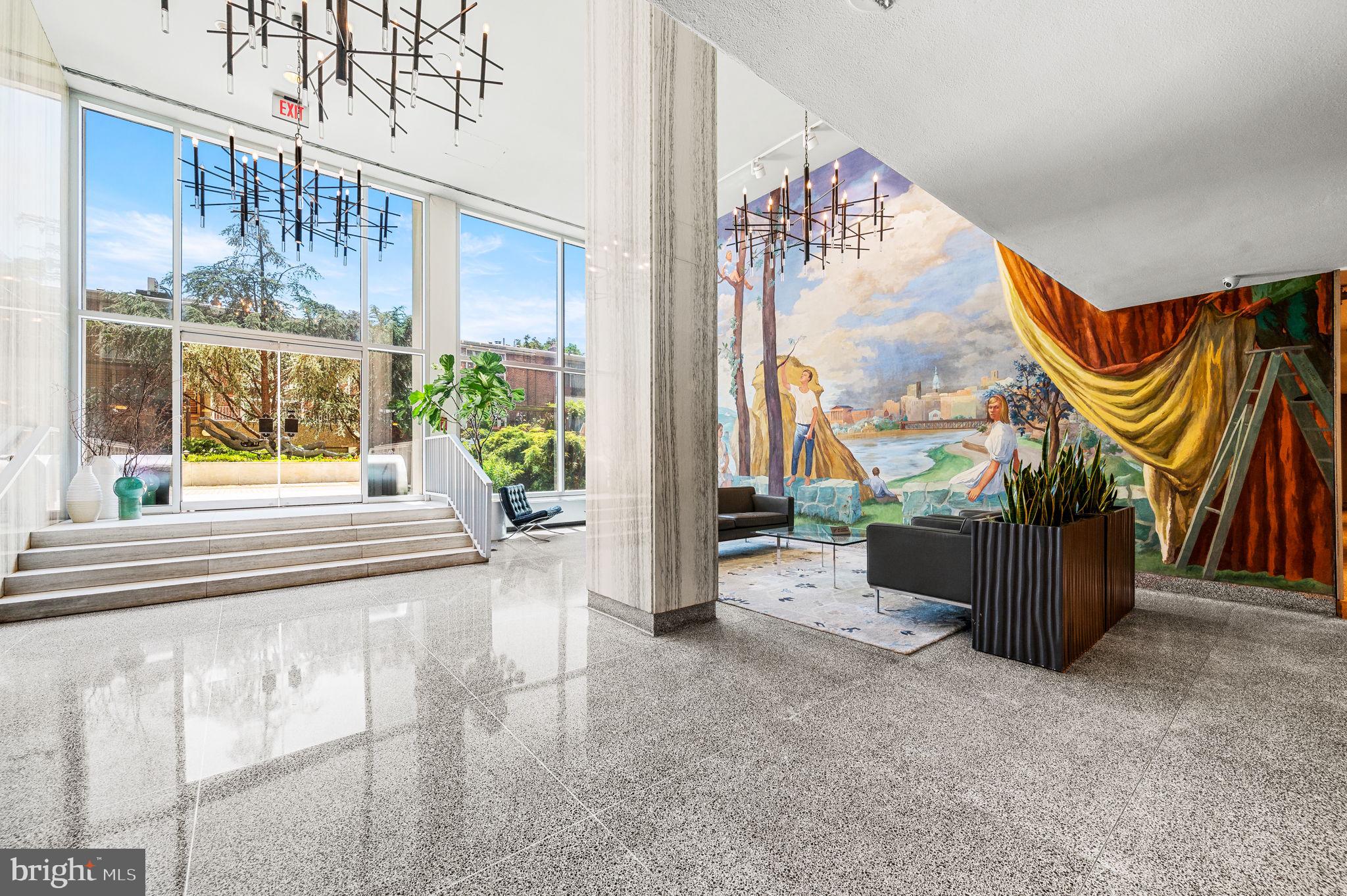 SOCIETY HILL - Residential