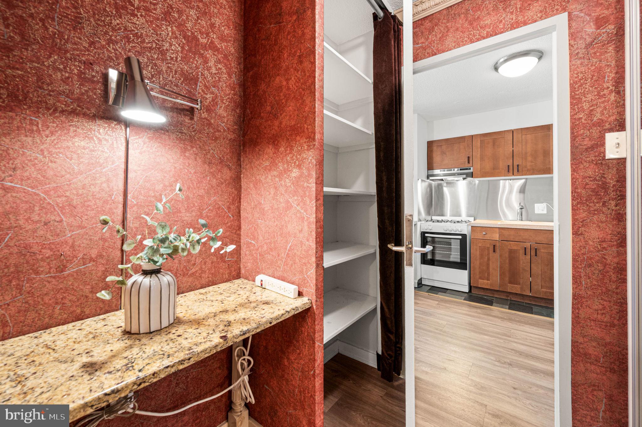 SOCIETY HILL - Residential