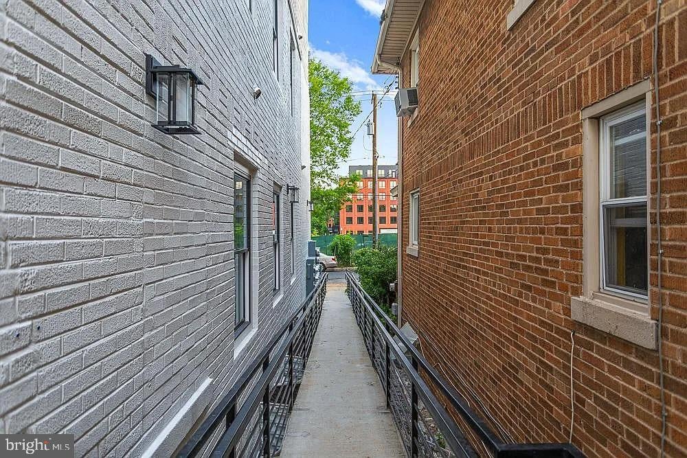 1109 NW FERN STREET NW 304