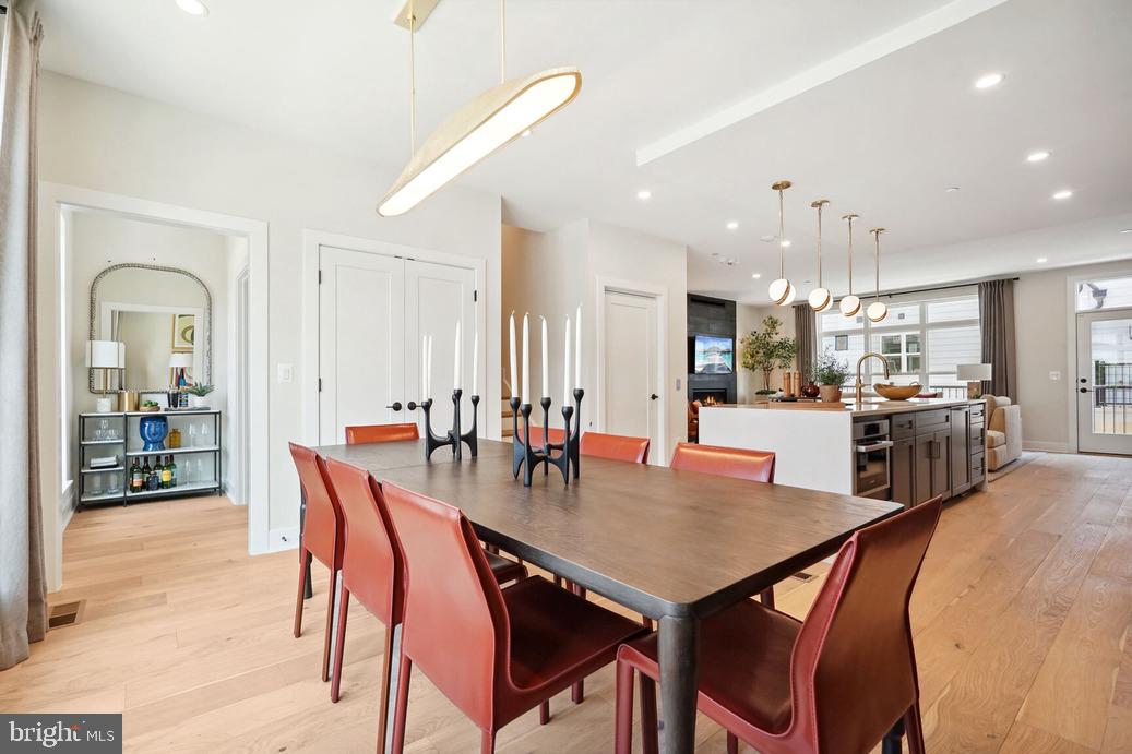 TYSONS RIDGE - Residential