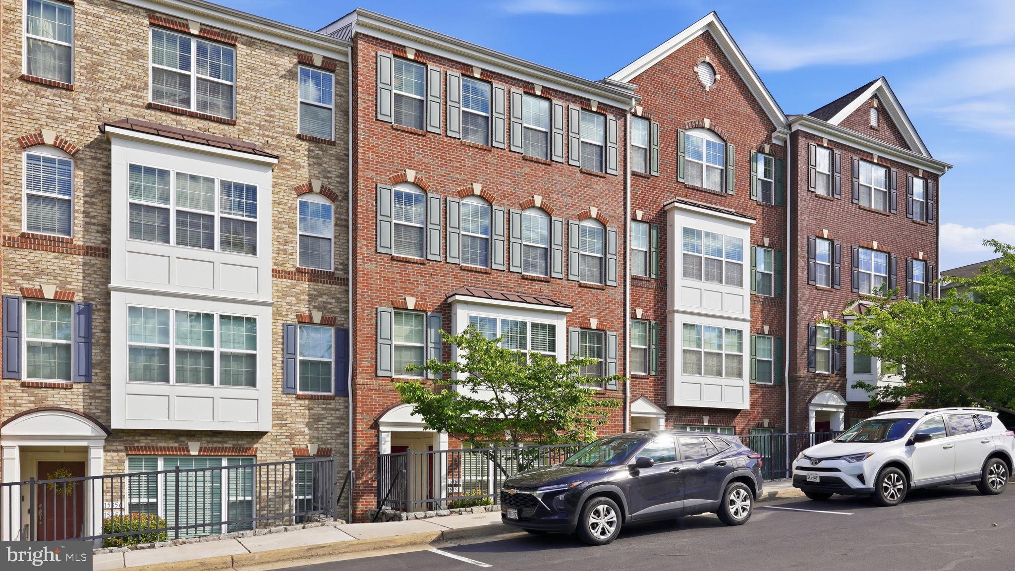 POTOMAC CLUB CONDOMINIUMS - Residential