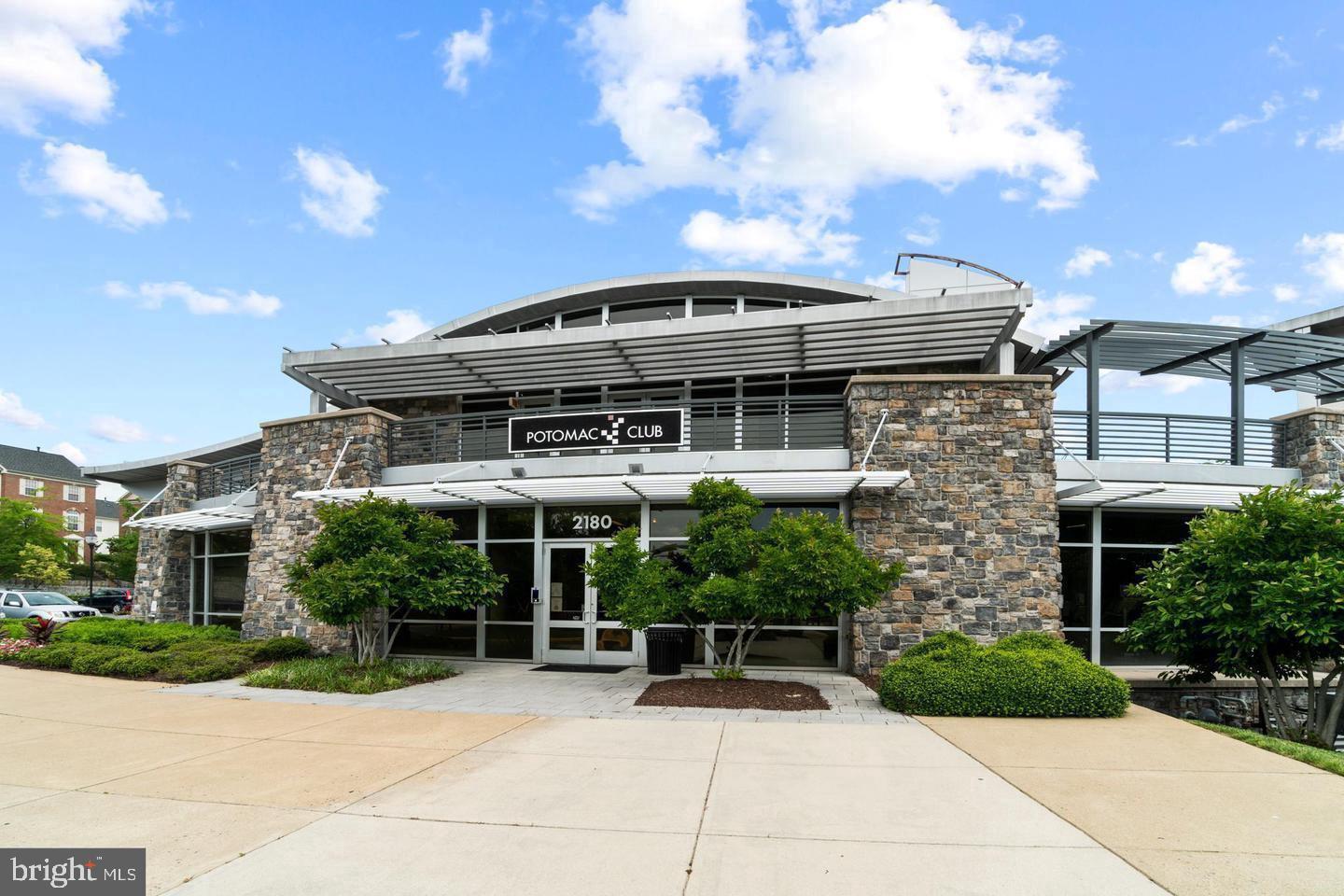 POTOMAC CLUB CONDOMINIUMS - Residential