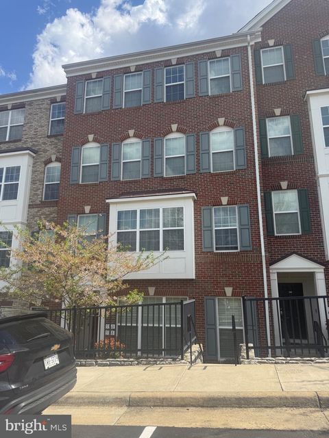 Photo of 15360 Kensington Park Drive, WOODBRIDGE, VA 22191 (MLS # VAPW2116178)