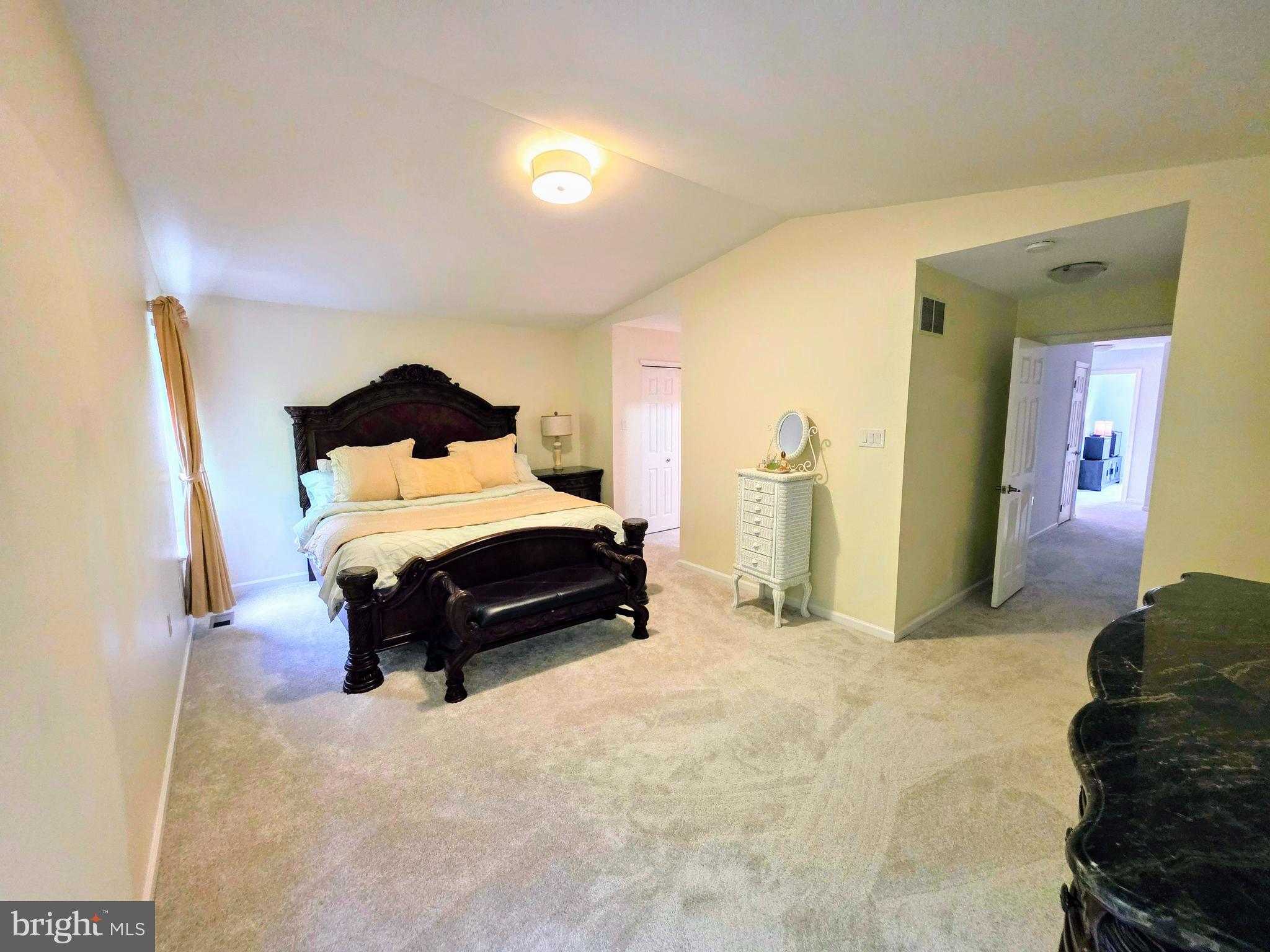 CHARLESTOWN OAKS - Residential