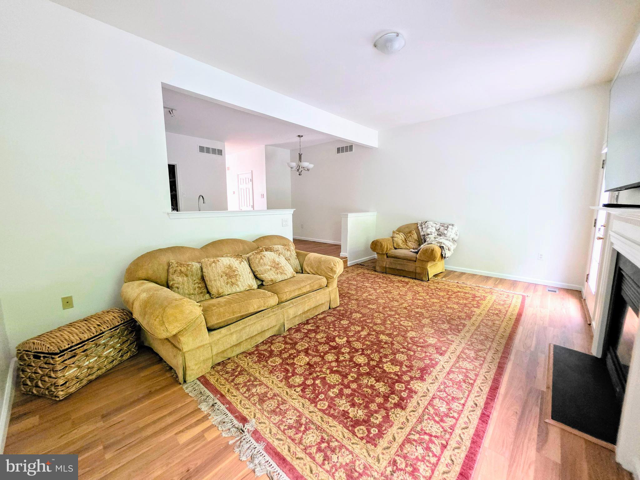 CHARLESTOWN OAKS - Residential