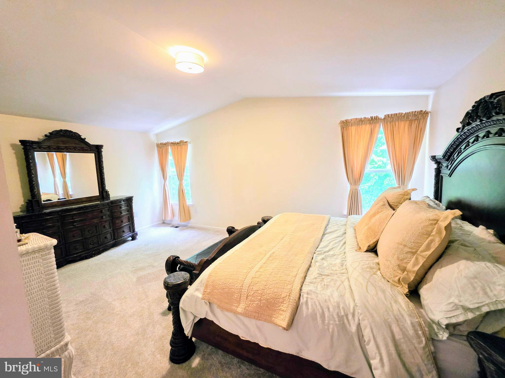 CHARLESTOWN OAKS - Residential
