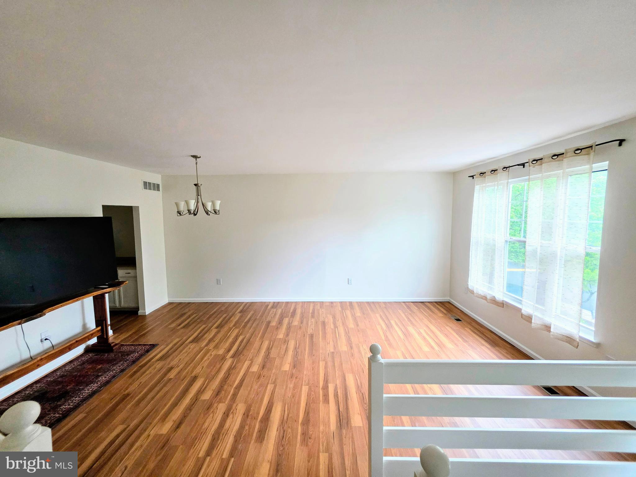 CHARLESTOWN OAKS - Residential