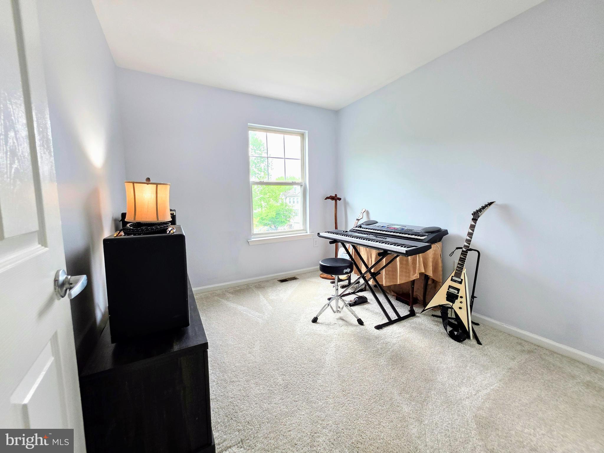 CHARLESTOWN OAKS - Residential