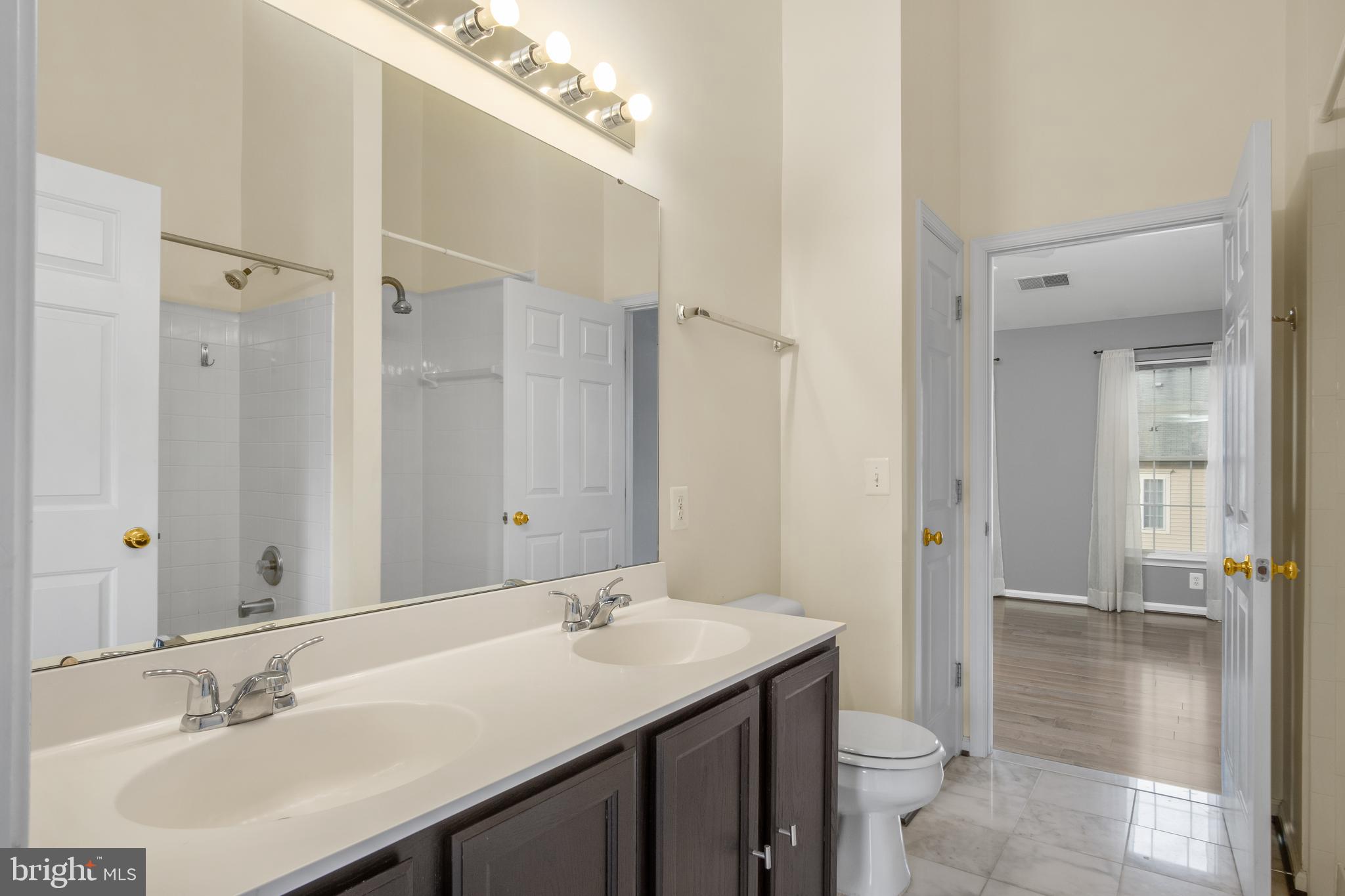 CEDAR LAKES - Residential Lease