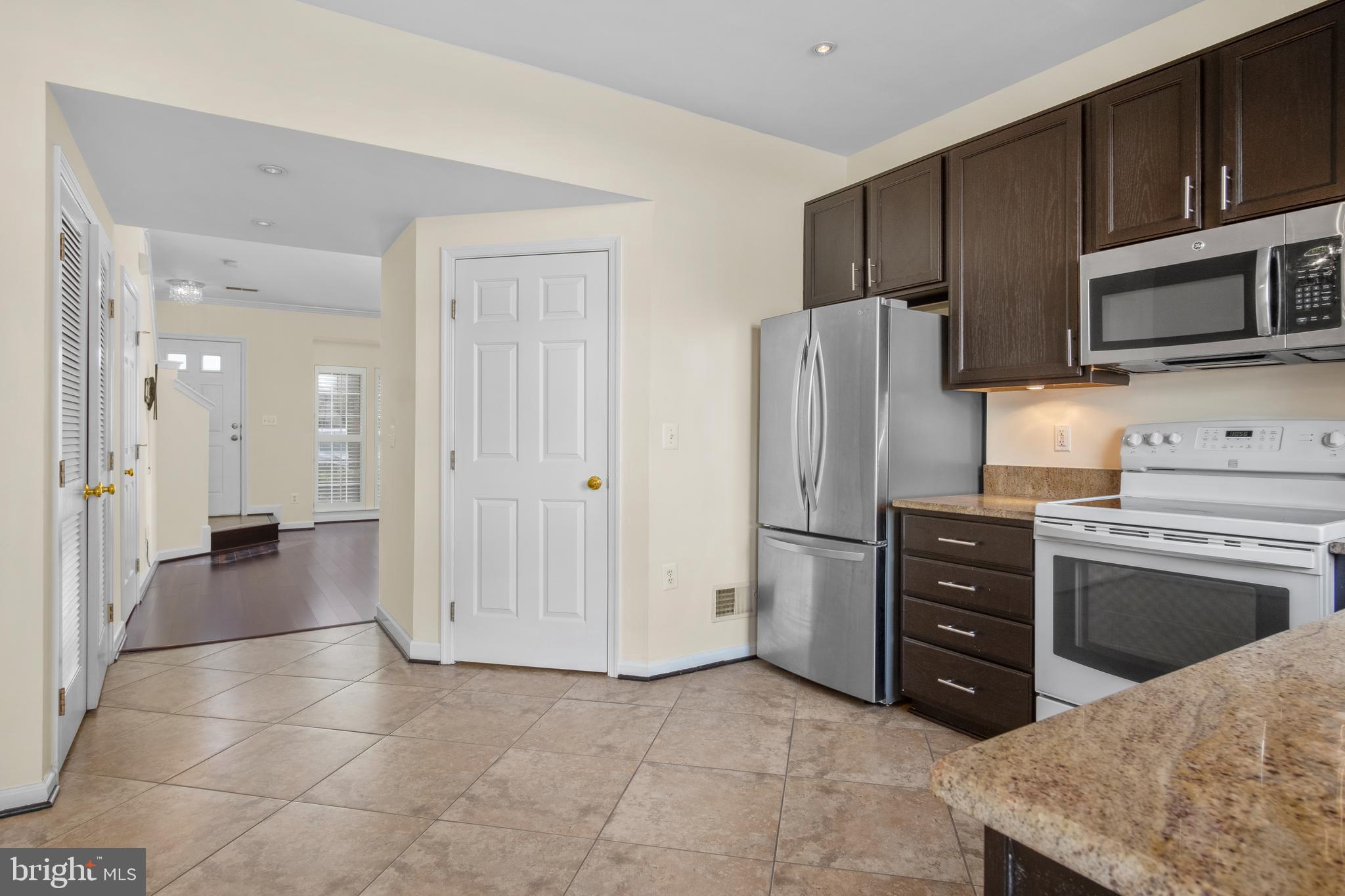 CEDAR LAKES - Residential Lease