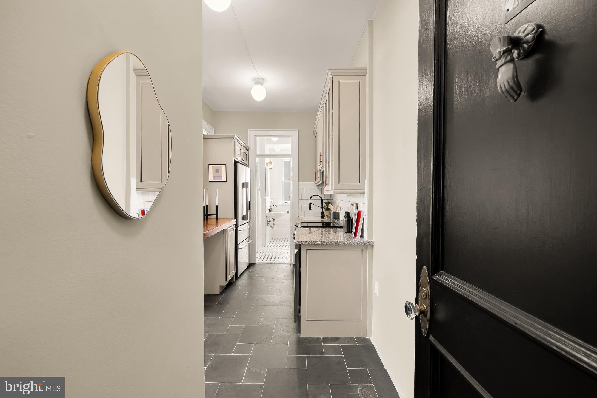 2122 CALIFORNIA STREET NW 556