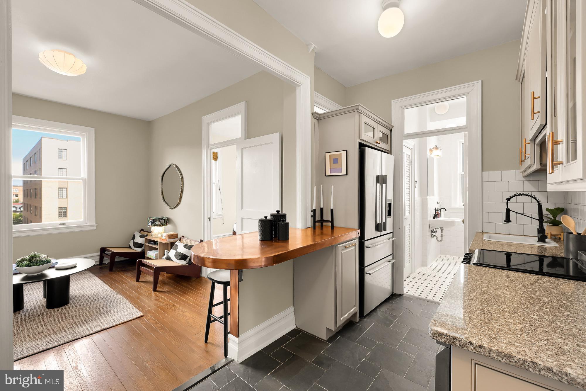 2122 CALIFORNIA STREET NW 556