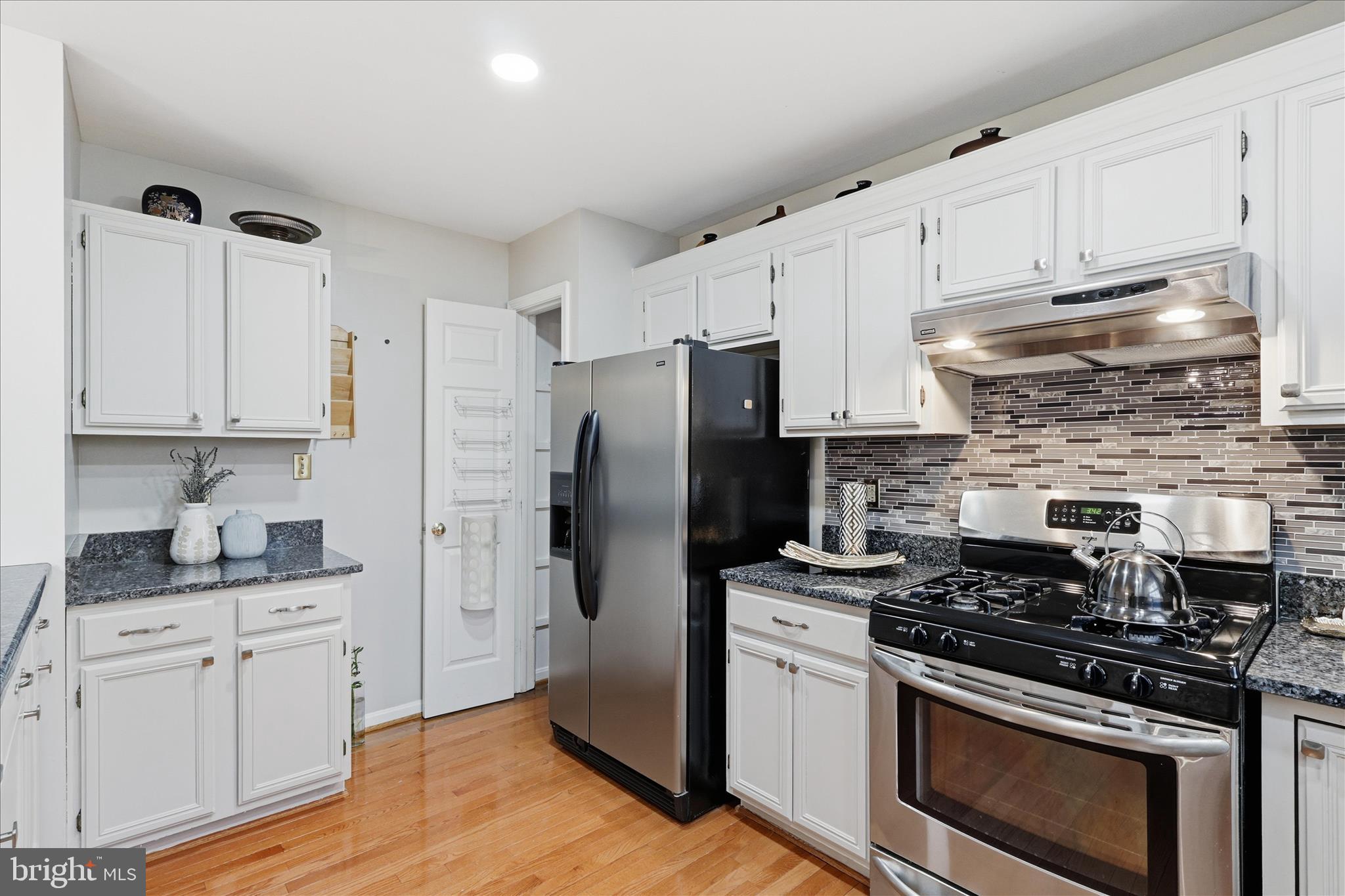 LIFESTYLE AT SULLY STATION - Residential